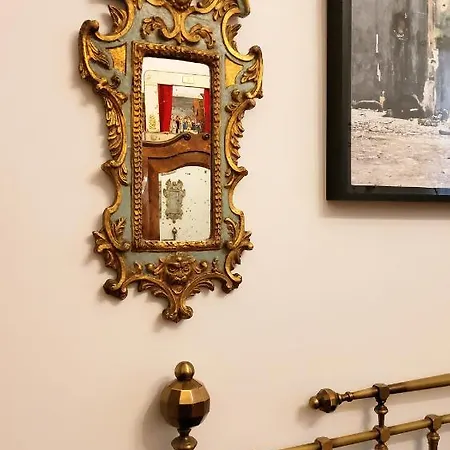 La Casa Degli Specchi *