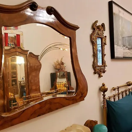 La Casa Degli Specchi Turijn