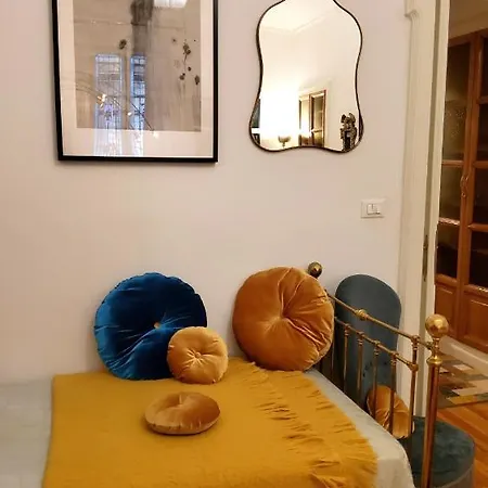 La Casa Degli Specchi *