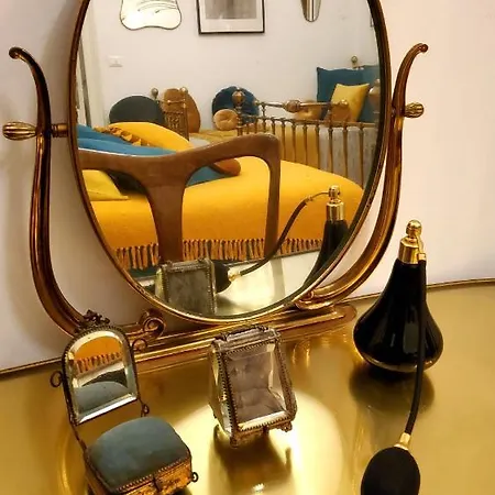 La Casa Degli Specchi