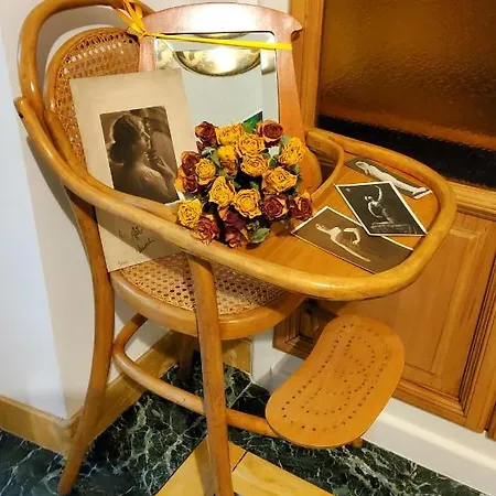 La Casa Degli Specchi *