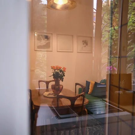 La Casa Degli Specchi Apartment *