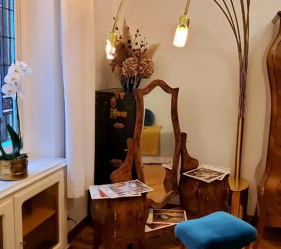 La Casa Degli Specchi * Turín