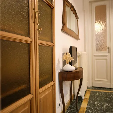 La Casa Degli Specchi