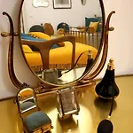 La Casa Degli Specchi