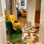 La Casa Degli Specchi *