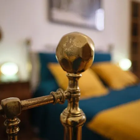 La Casa Degli Specchi * Turín
