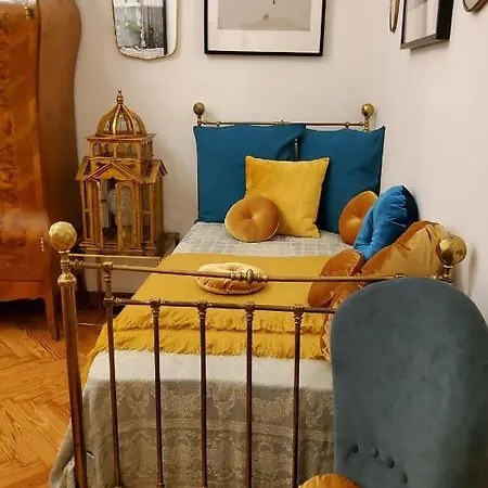 La Casa Degli Specchi * Turín