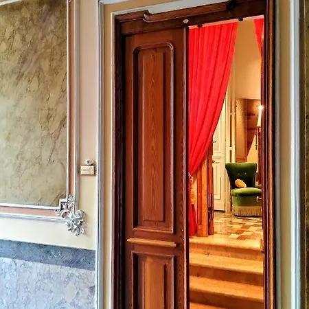 La Casa Degli Specchi * Turín