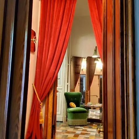 La Casa Degli Specchi Turín
