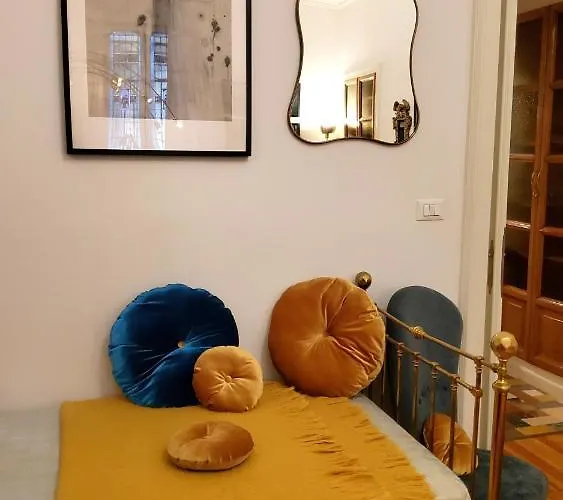 La Casa Degli Specchi *